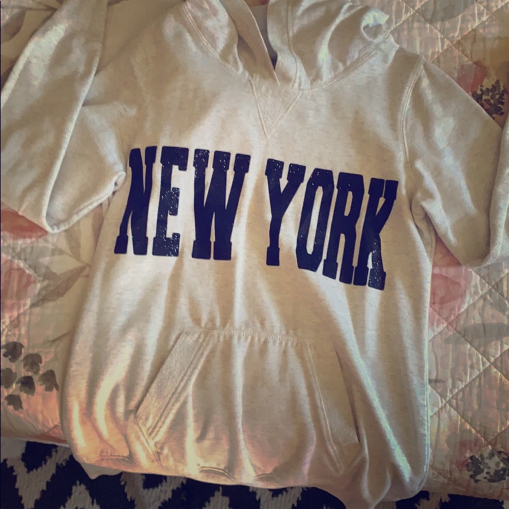 New York sweatshirt